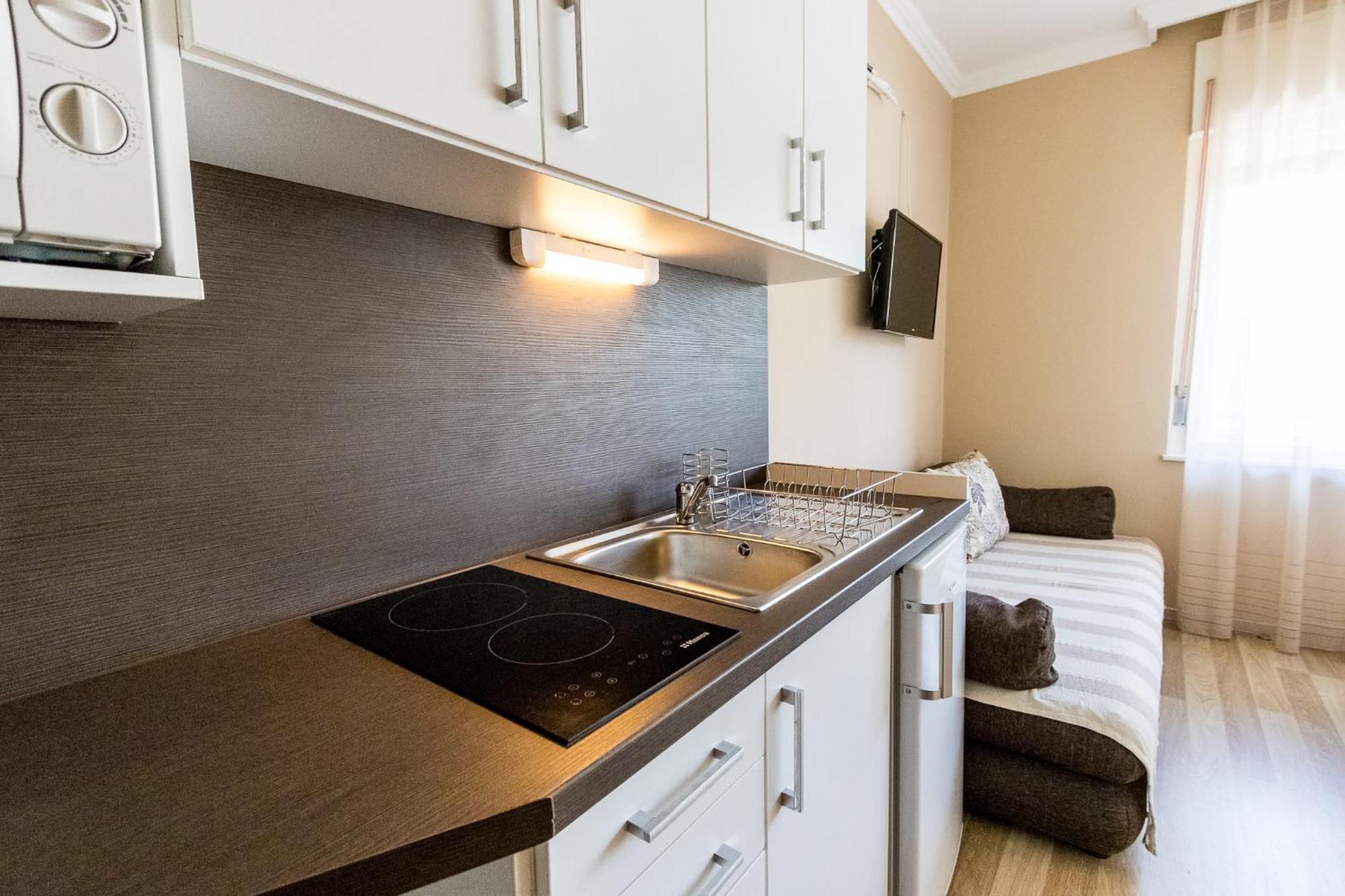 Lara Apartments Шіофок Екстер'єр фото