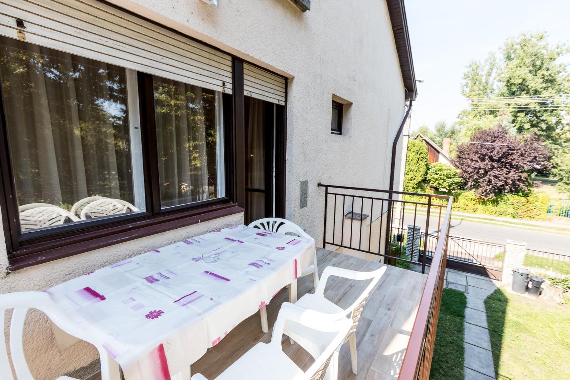 Lara Apartments Шіофок Екстер'єр фото