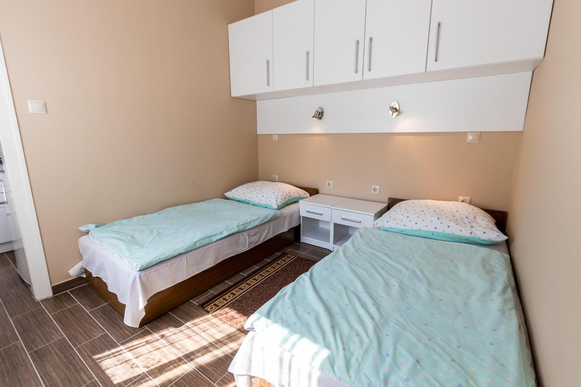 Lara Apartments Шіофок Екстер'єр фото