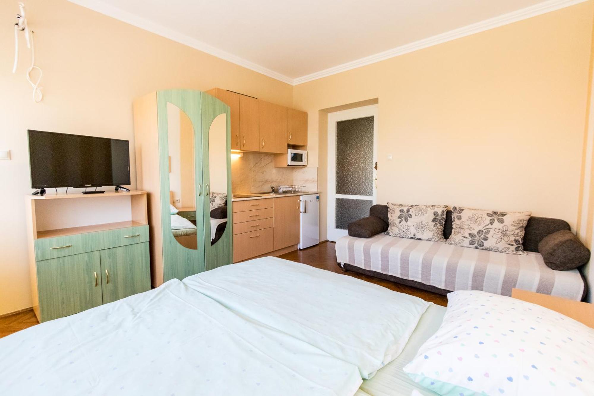 Lara Apartments Шіофок Екстер'єр фото